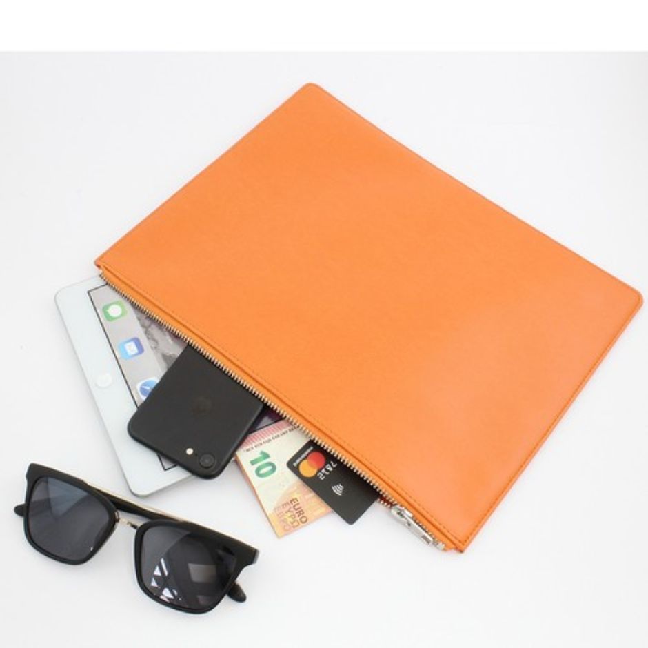 trousses de bureau personnalisees et publicitaires orange